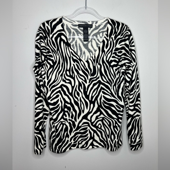 Josephine Chaus Sweaters - Josephine Chaus black + white zebra striped v neck sweater. Large.
